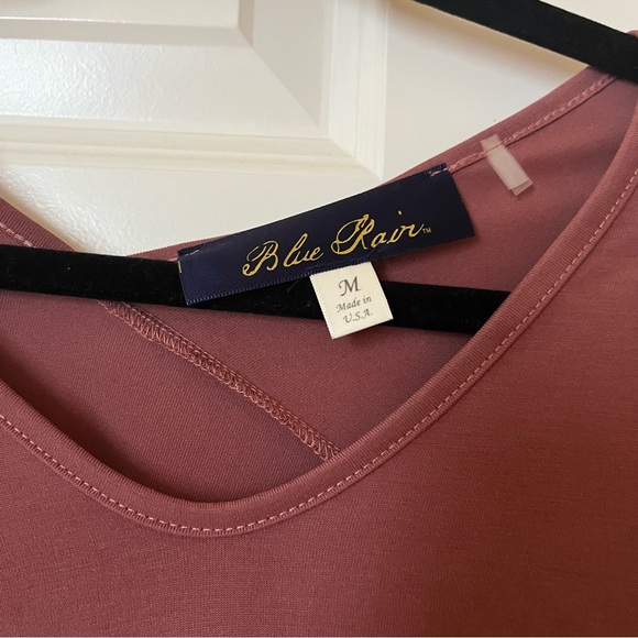 Pink vneck - Picture 2 of 2